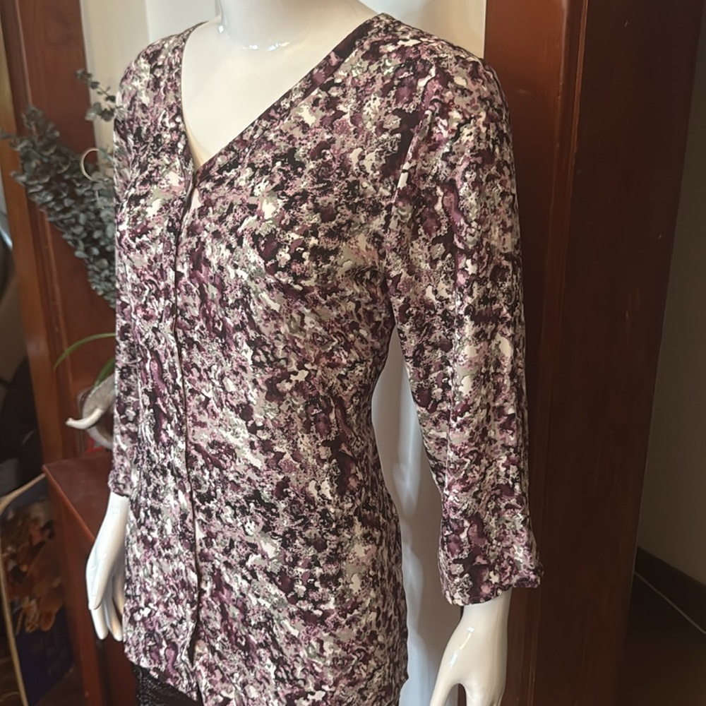 NWT size small Northern Reflections Red and Brown Fitted 3/4 Sleeve Blouse